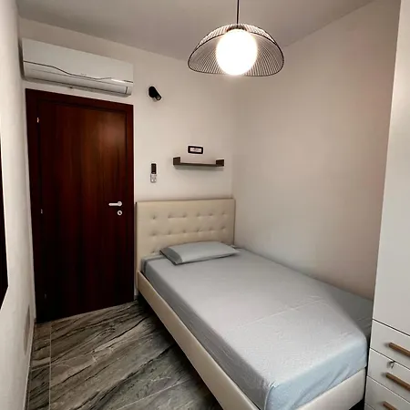 Lägenhet Anto's House 2 Bedroom Gulf View With Jacuzzi Olbia