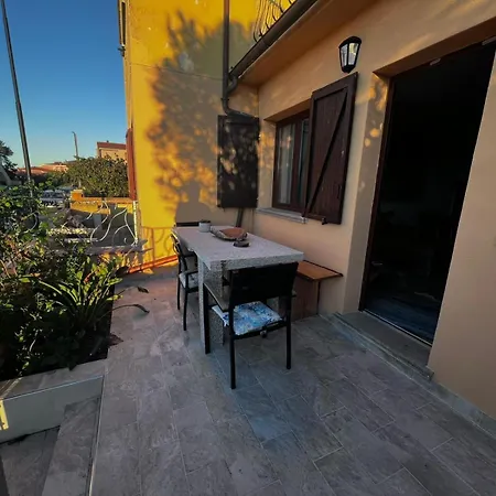 Lägenhet Anto's House 2 Bedroom Gulf View With Jacuzzi Olbia